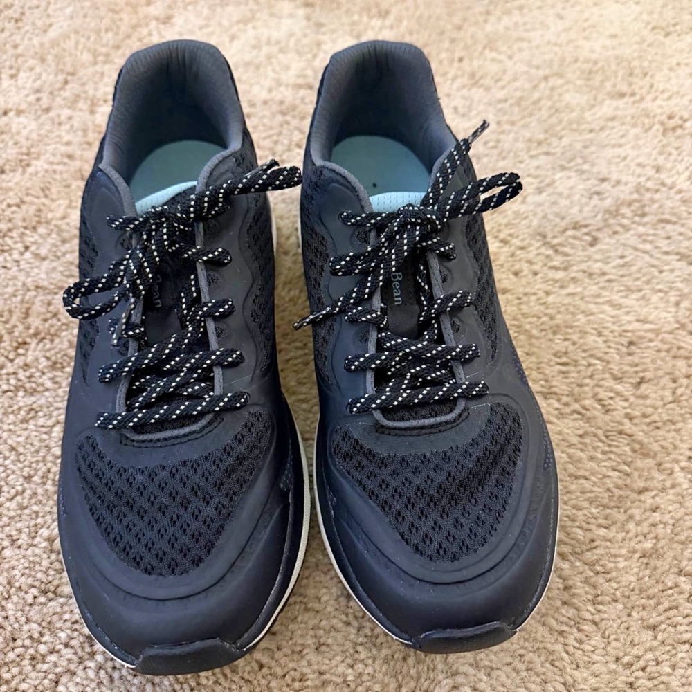 LL Bean Boundless Women’s Black Lace Up Athletic Shoes Size 7 1/2